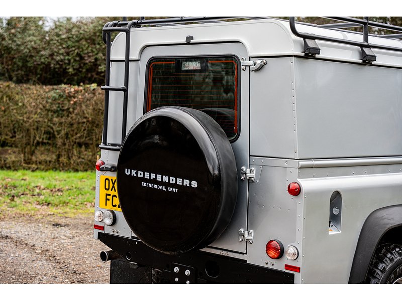 Used Land Rover Defender 110 2016 for sale - 77508148: Photo 25