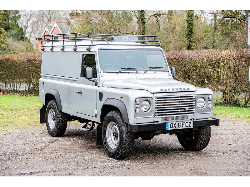 Used Land Rover Defender 110 2016 for sale - 77508148: Photo 4