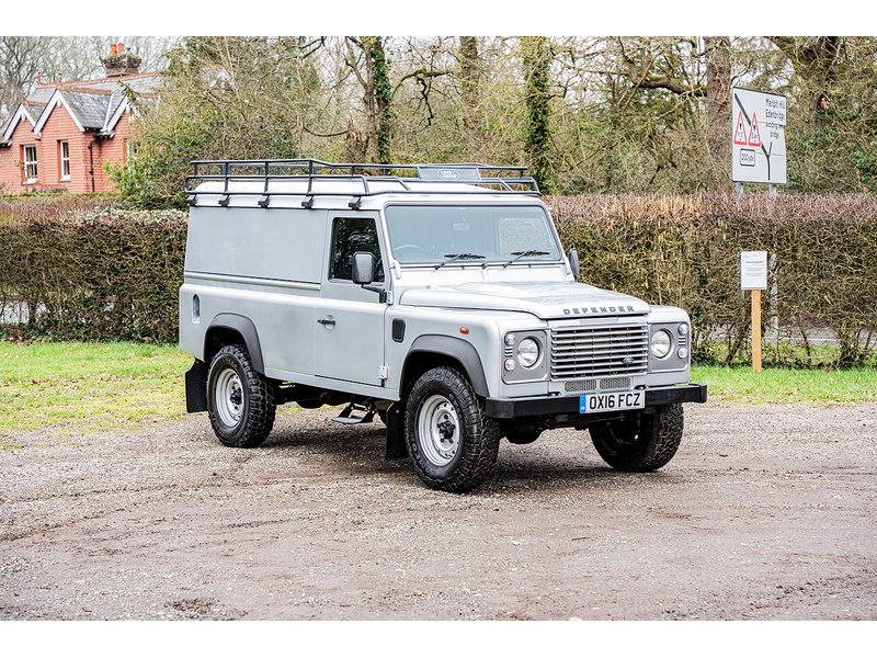 Used Land Rover Defender 110 2016 for sale - 77508148: Photo 5