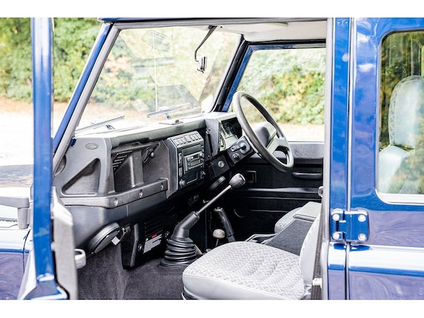 Used Land Rover Defender 2004 for sale - 76263819: Photo 21