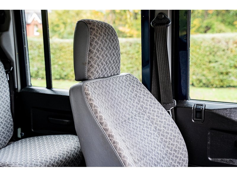 Used Land Rover Defender 110 2004 for sale - 76263819: Photo 22