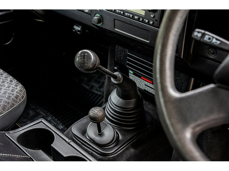 Used Land Rover Defender 110 2004 for sale - 76263819: Photo 25