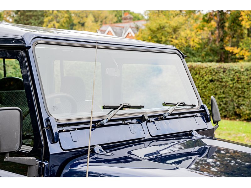 Used Land Rover Defender 110 2004 for sale - 76263819: Photo 31