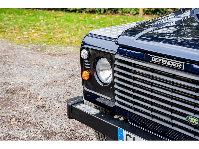 Used Land Rover Defender 110 2004 for sale - 76263819: Photo 34
