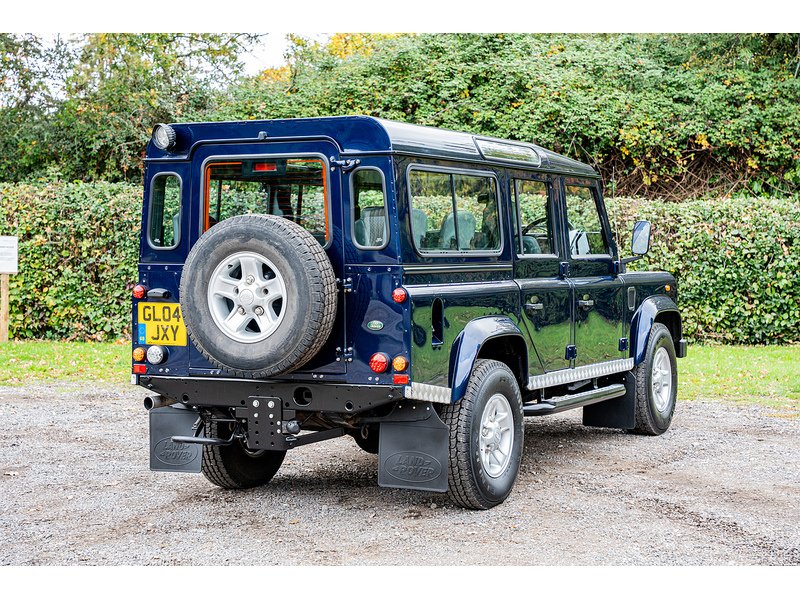 Used Land Rover Defender 110 2004 for sale - 76263819: Photo 6