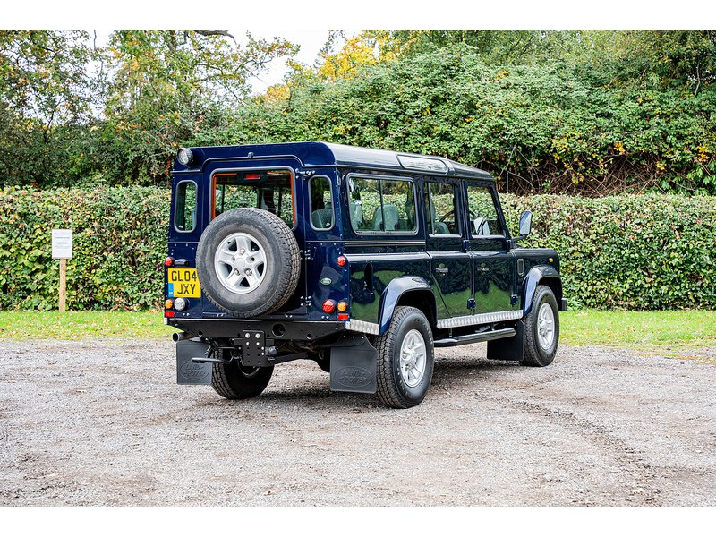 Used Land Rover Defender 110 2004 for sale - 76263819: Photo 7