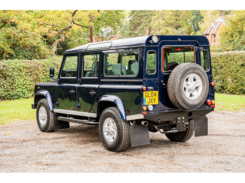 Used Land Rover Defender 110 2004 for sale - 76263819: Photo 8