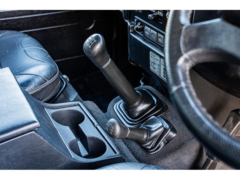 Used Land Rover Defender 110 2016 for sale - 77061295: Photo 29