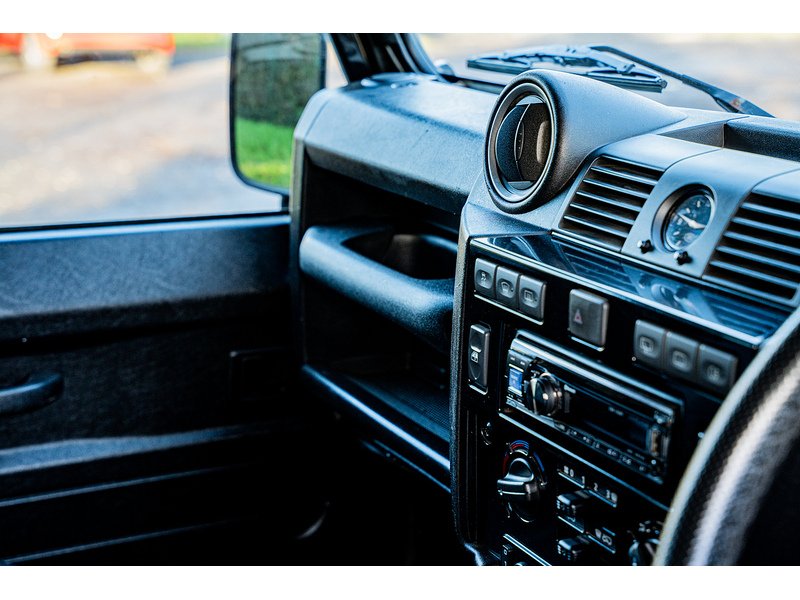 Used Land Rover Defender 110 2016 for sale - 77061295: Photo 31