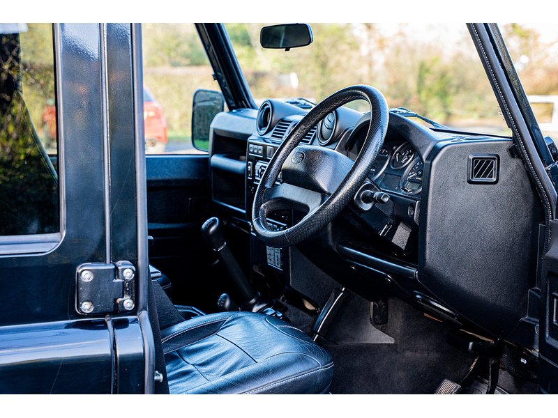 Used Land Rover Defender 110 2016 for sale - 77061295: Photo 34