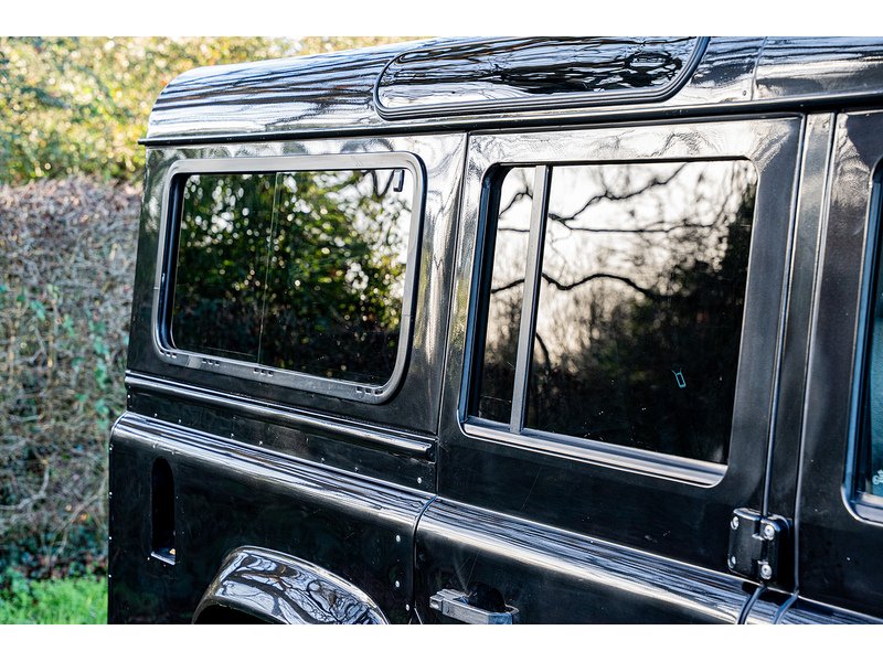 Used Land Rover Defender 110 2016 for sale - 77061295: Photo 6