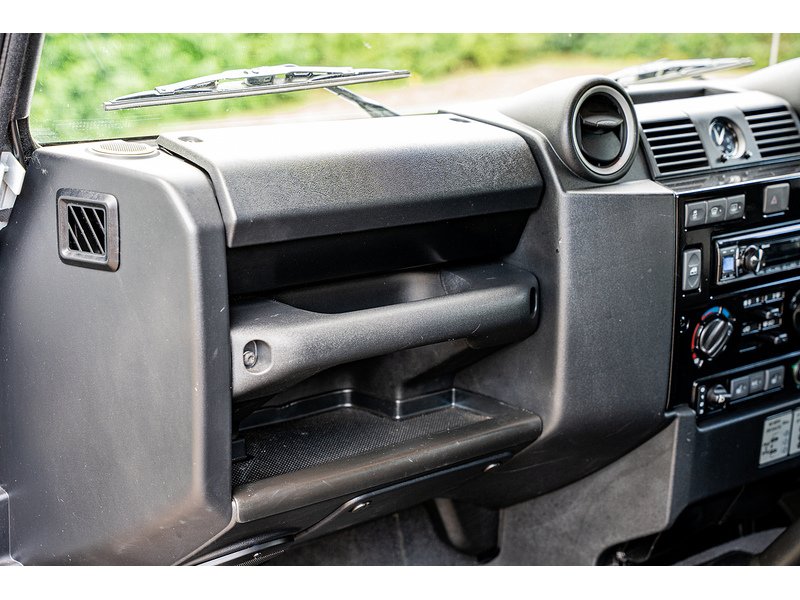 Used Land Rover Defender 2015 for sale - 77061293: Photo 17