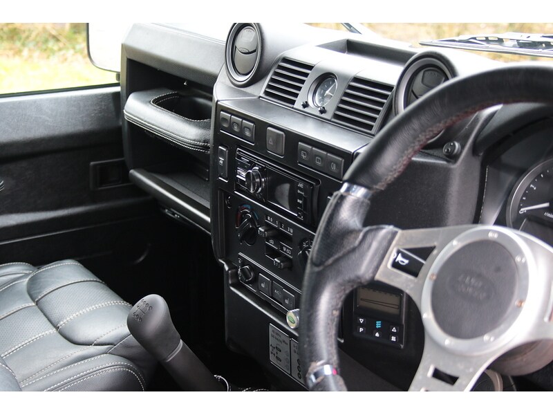 Used Land Rover Defender 2010 for sale - 77432641: Photo 37