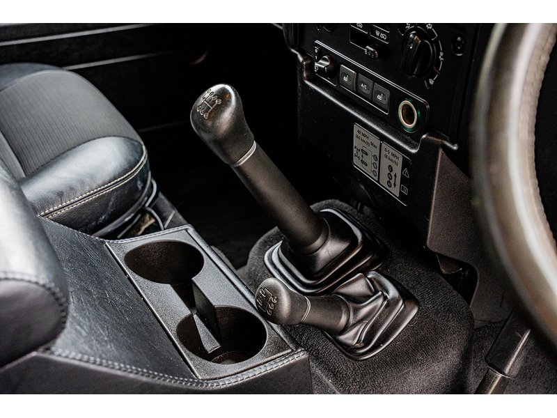 Used Land Rover Defender 90 2012 for sale - 77521676: Photo 32