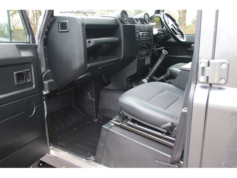 Used Land Rover Defender 2015 for sale - 77337621: Photo 23