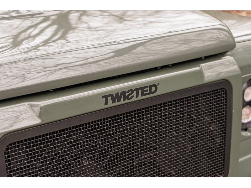 Used Land Rover Defender 90 for sale - 77663410: Photo 14