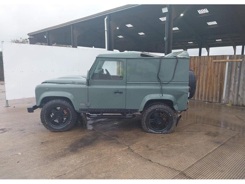 Used Land Rover Defender 90 for sale - 77663410: Photo 3