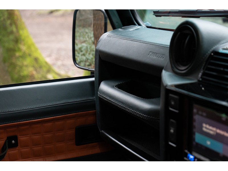 Used Land Rover Defender 90 for sale - 77663410: Photo 30