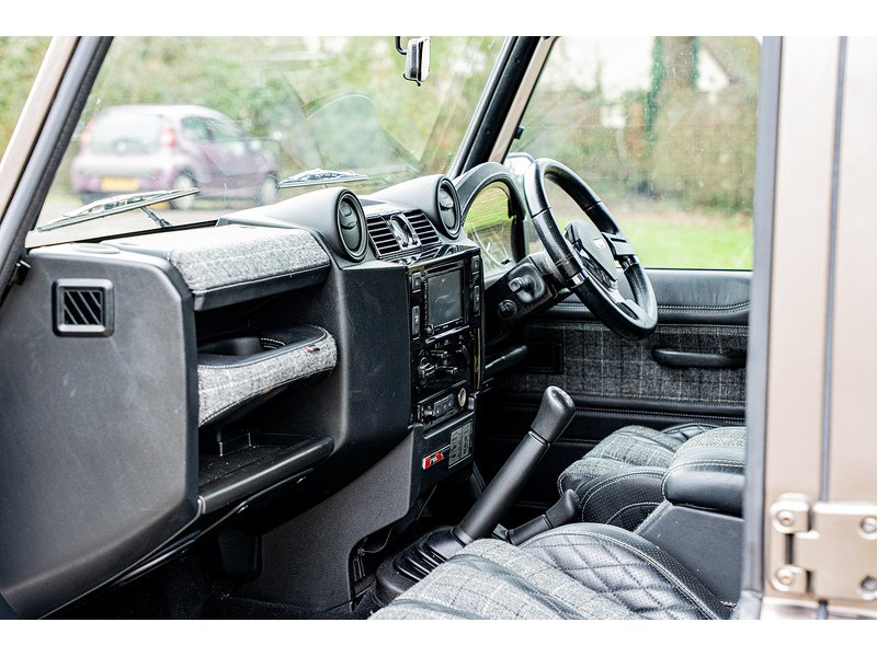 Used Land Rover Defender 2014 for sale - 77643302: Photo 16