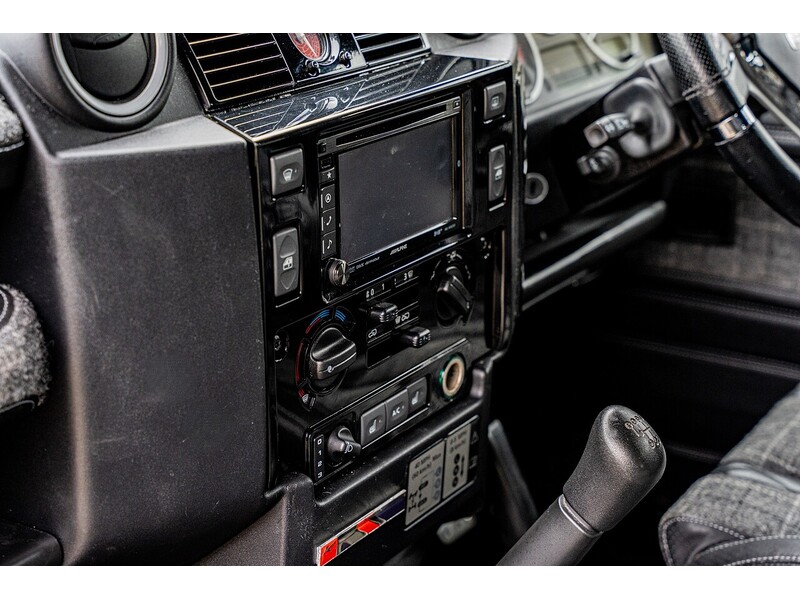 Used Land Rover Defender 2014 for sale - 77643302: Photo 17