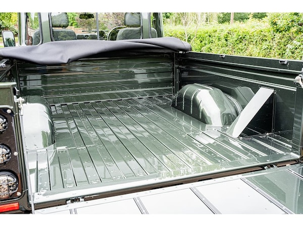 Used Land Rover Defender 110 2008 for sale - 75528535: Photo 5