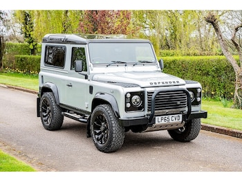 Land Rover Defender feature image