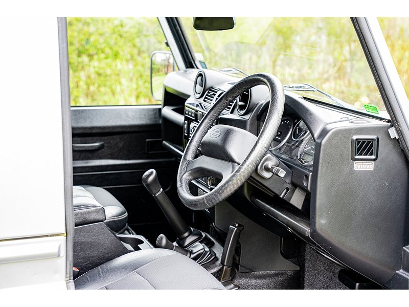 Used Land Rover Defender 2015 for sale - 78163240: Photo 38