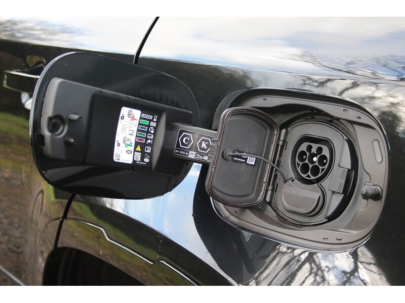 Used Land Rover Defender 110 for sale - 77365317: Photo 21