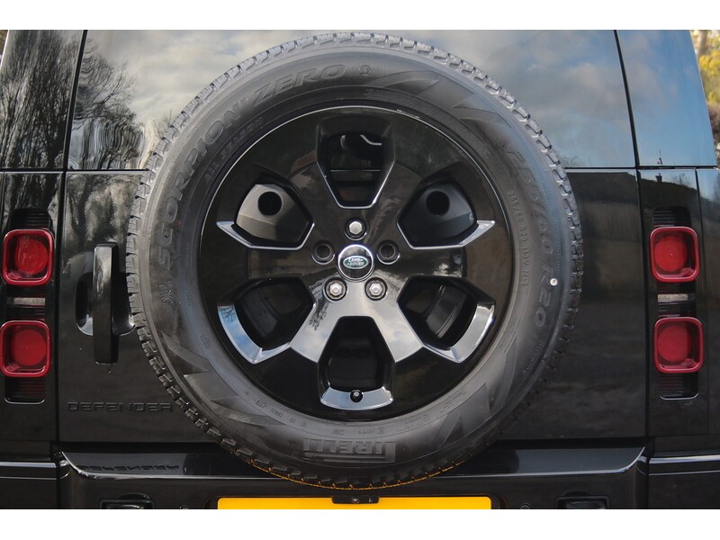 Used Land Rover Defender 110 for sale - 77365317: Photo 24