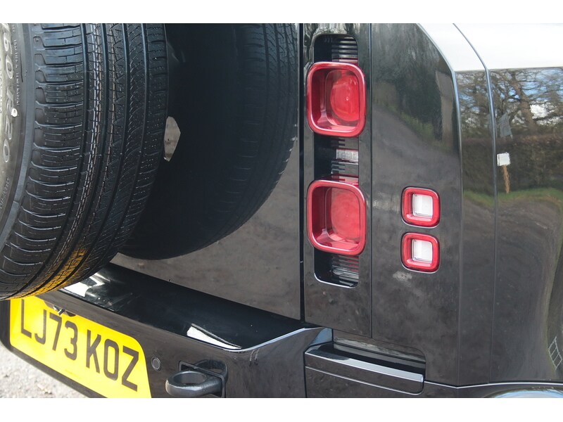 Used Land Rover Defender 110 for sale - 77365317: Photo 25