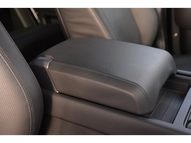 Used Land Rover Defender 110 for sale - 77365317: Photo 38