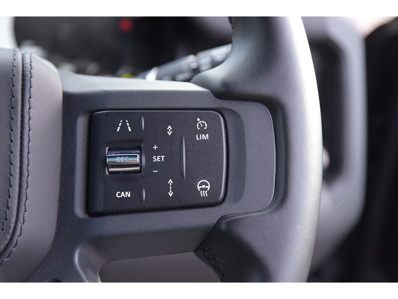 Used Land Rover Defender 110 for sale - 77365317: Photo 42