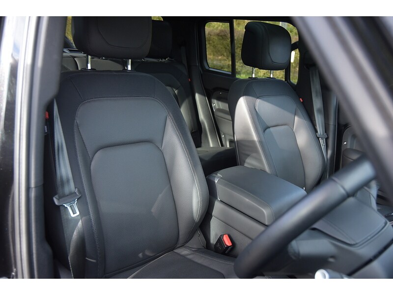 Used Land Rover Defender 110 for sale - 77365317: Photo 49