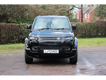 Used Land Rover Defender 110 2023 for sale - 77365317: Photo