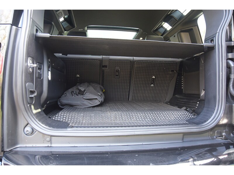 Used Land Rover Defender 110 for sale - 77365317: Photo 54