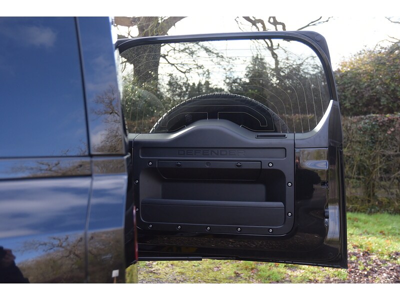 Used Land Rover Defender 110 for sale - 77365317: Photo 57