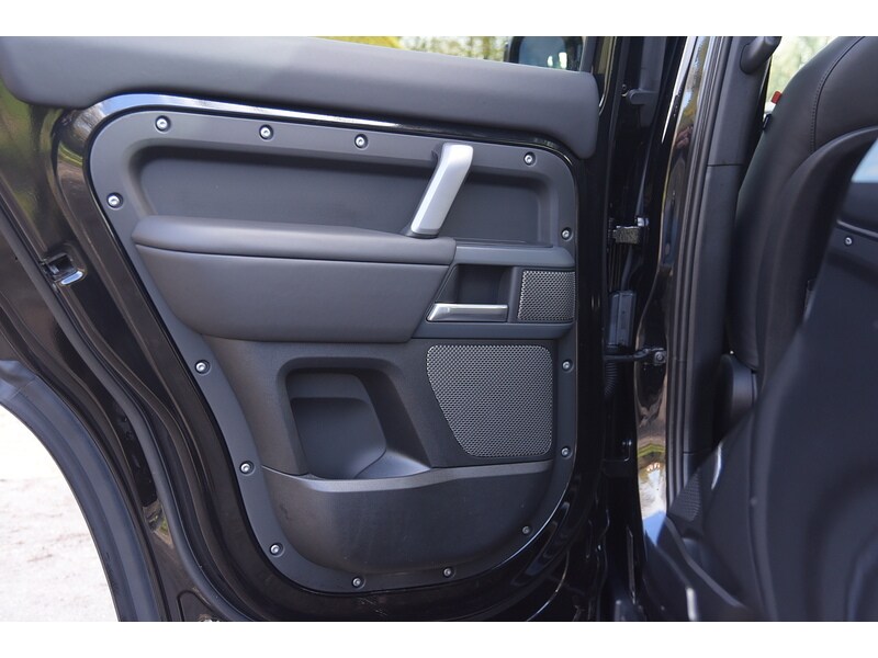 Used Land Rover Defender 110 for sale - 77365317: Photo 59