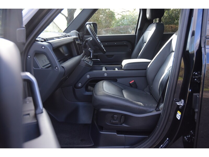 Used Land Rover Defender 110 for sale - 77365317: Photo 61