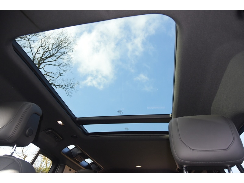 Used Land Rover Defender 110 for sale - 77365317: Photo 65