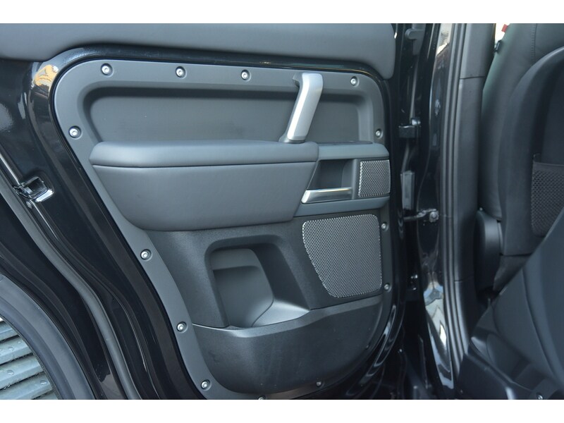 Used Land Rover Defender 110 for sale - 77365317: Photo 67