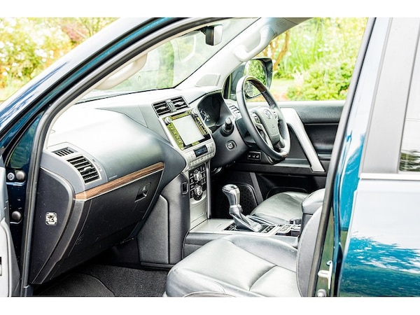 Used Toyota Landcruiser 2018 for sale - 75582308: Photo 37