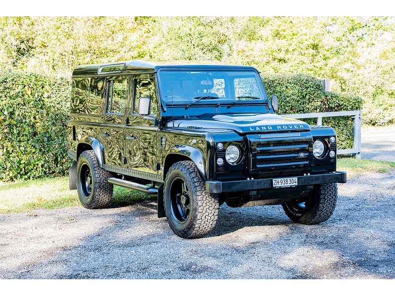 Used Land Rover Defender 110 2013 for sale - 76219745: Photo 2