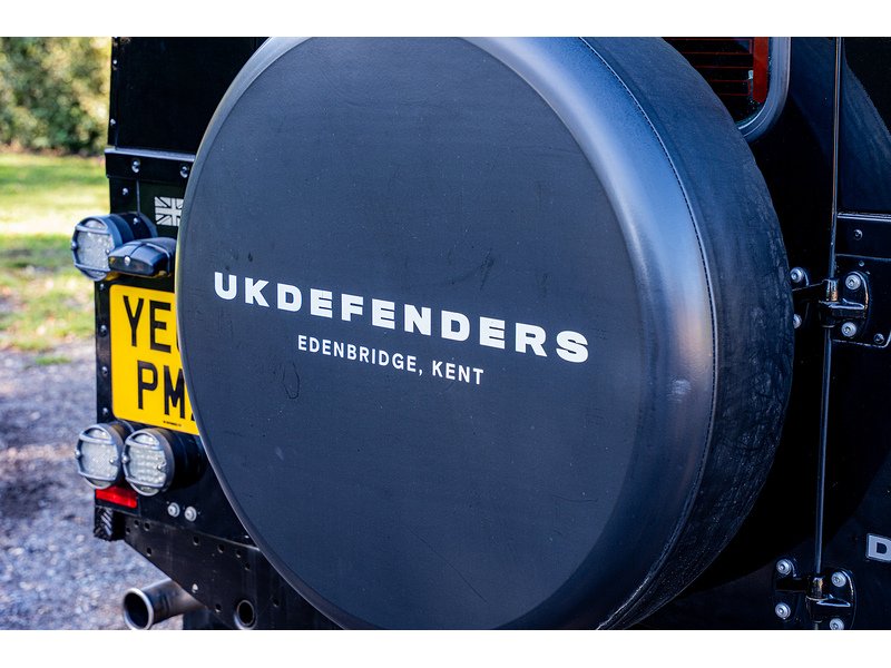 Used Land Rover Defender 110 2013 for sale - 76219745: Photo 24