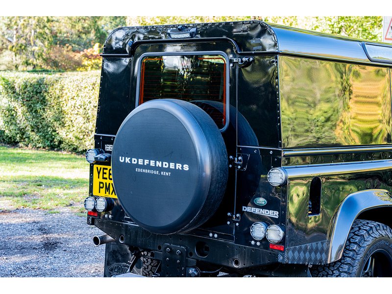 Used Land Rover Defender 110 2013 for sale - 76219745: Photo 26