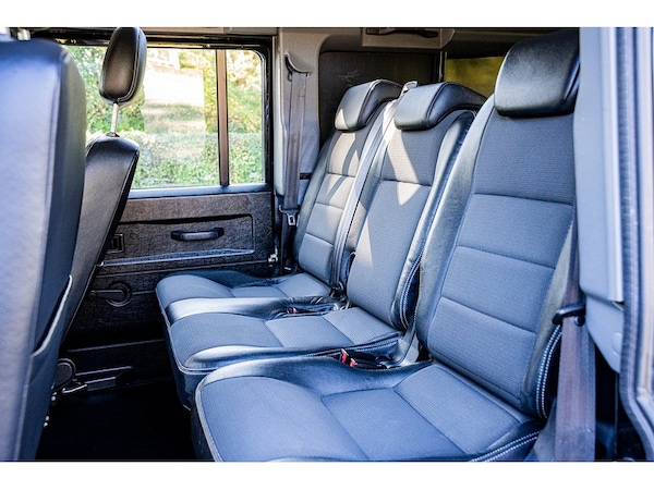 Used Land Rover Defender 2013 for sale - 76219745: Photo 32