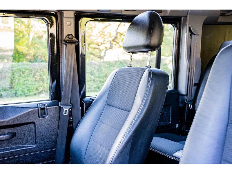 Used Land Rover Defender 110 2013 for sale - 76219745: Photo 33