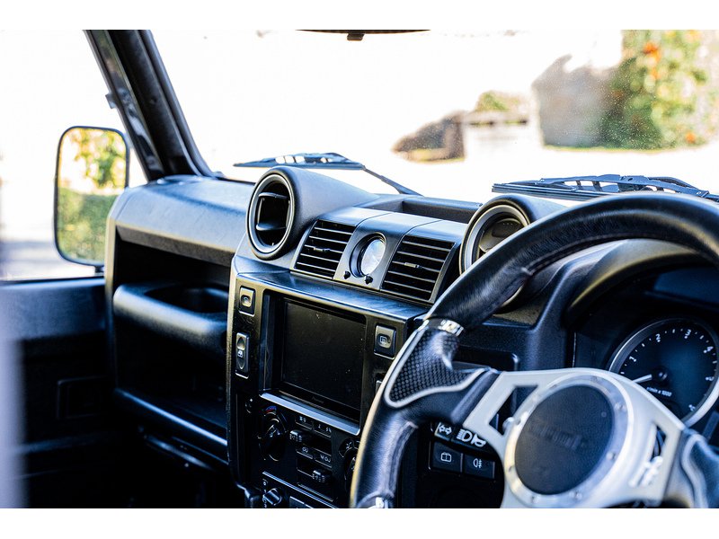 Used Land Rover Defender 110 2013 for sale - 76219745: Photo 44