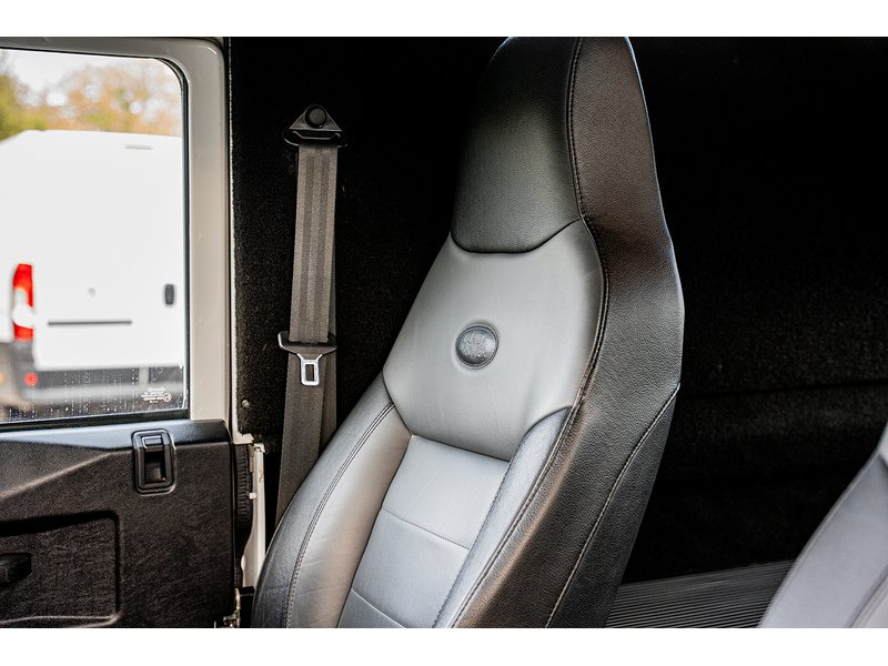 Used Land Rover Defender 2015 for sale - 76665877: Photo 10