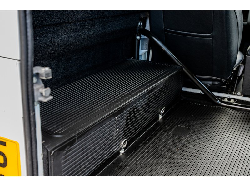 Used Land Rover Defender 2015 for sale - 76665877: Photo 17