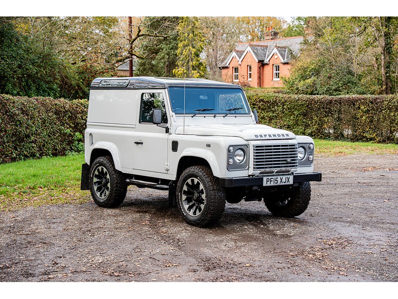Used Land Rover Defender 2015 for sale - 76665877: Photo 2